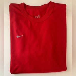 Men’s Nike active tee